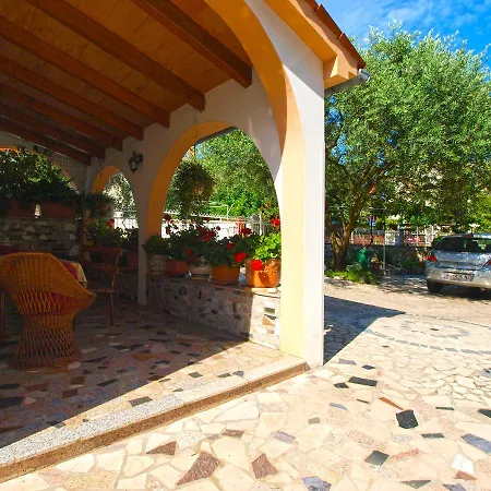 Valter 613 * פולה