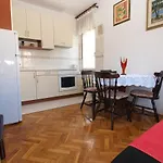 Valter 613 شقة بولا