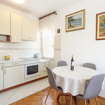 Valter 613 Apartment *